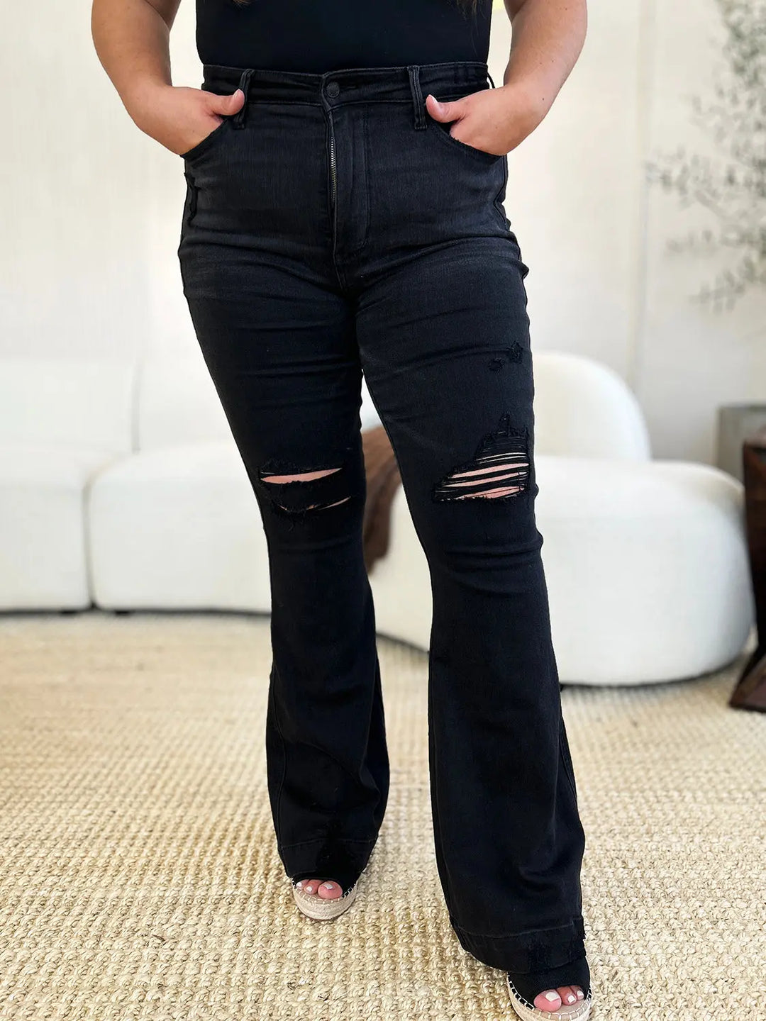 Judy Blue - Full Size High Waist - Distressed Flare Jeans - Pfresh