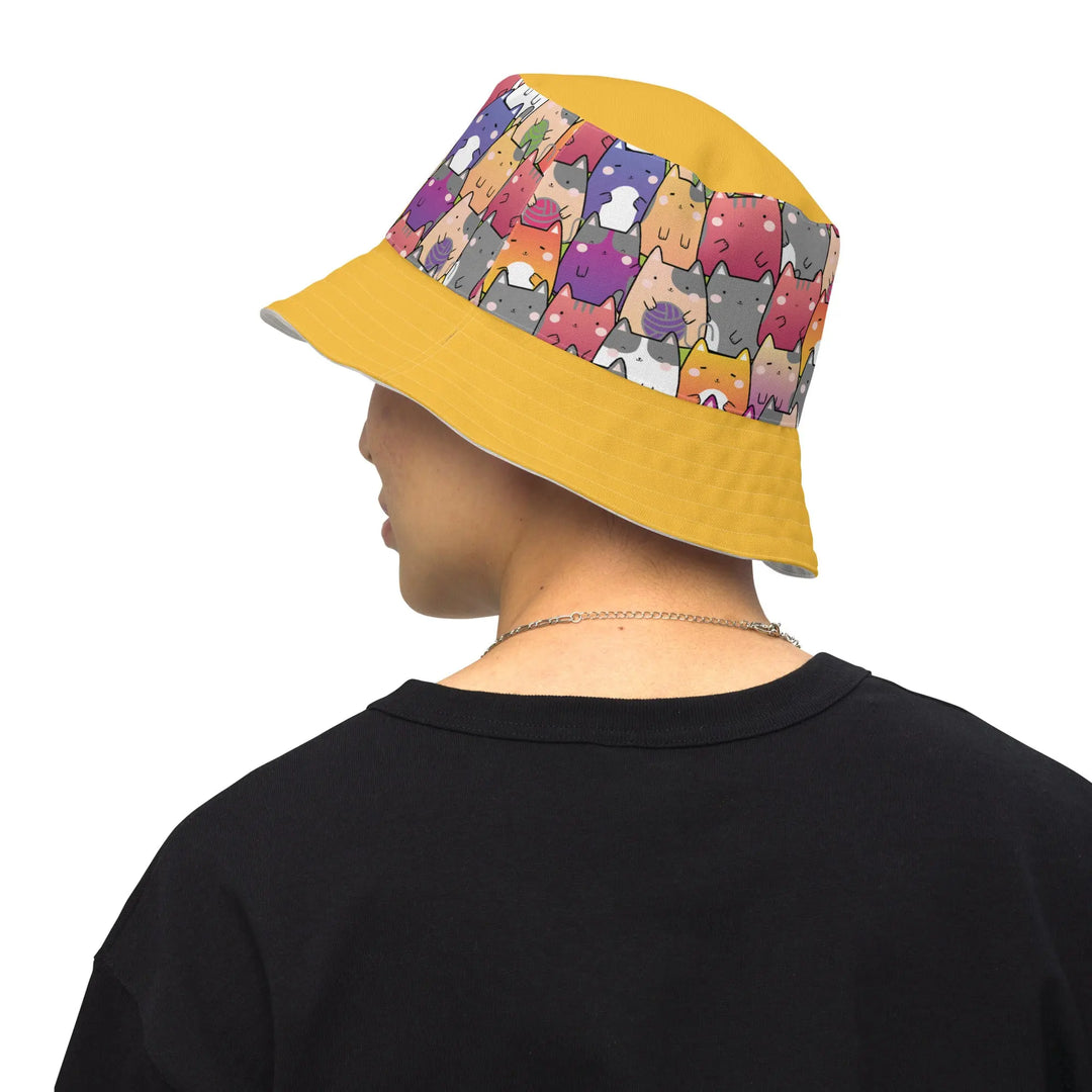 "Radiant Cats" - reversible Bucket Hat - Pfresh