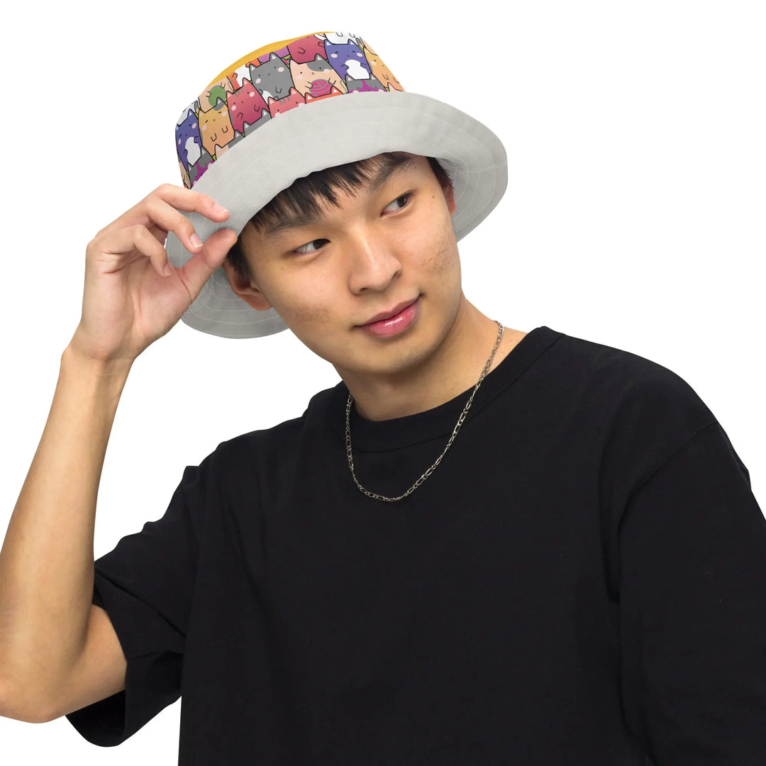 "Radiant Cats" - reversible Bucket Hat - Pfresh