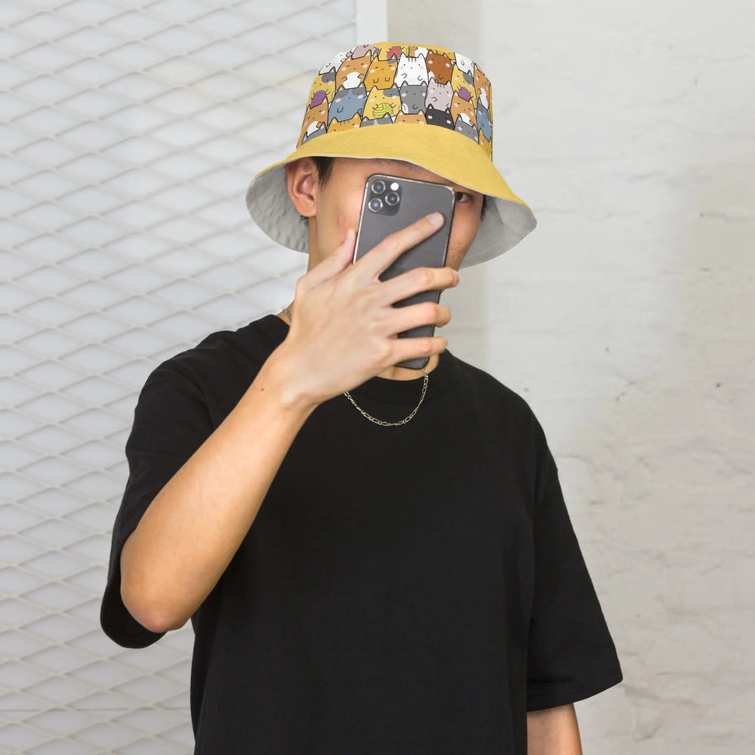 "Mixed Cats" - reversible Bucket Hat - Pfresh